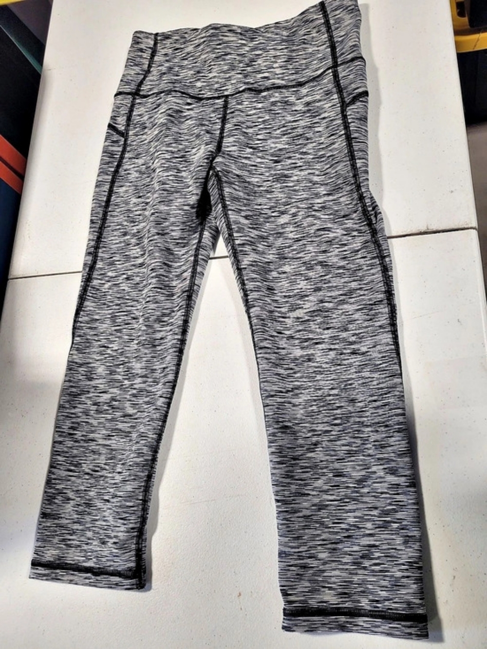 GapFit Blackout Technology Space Dye Leggings Gray & Black Small